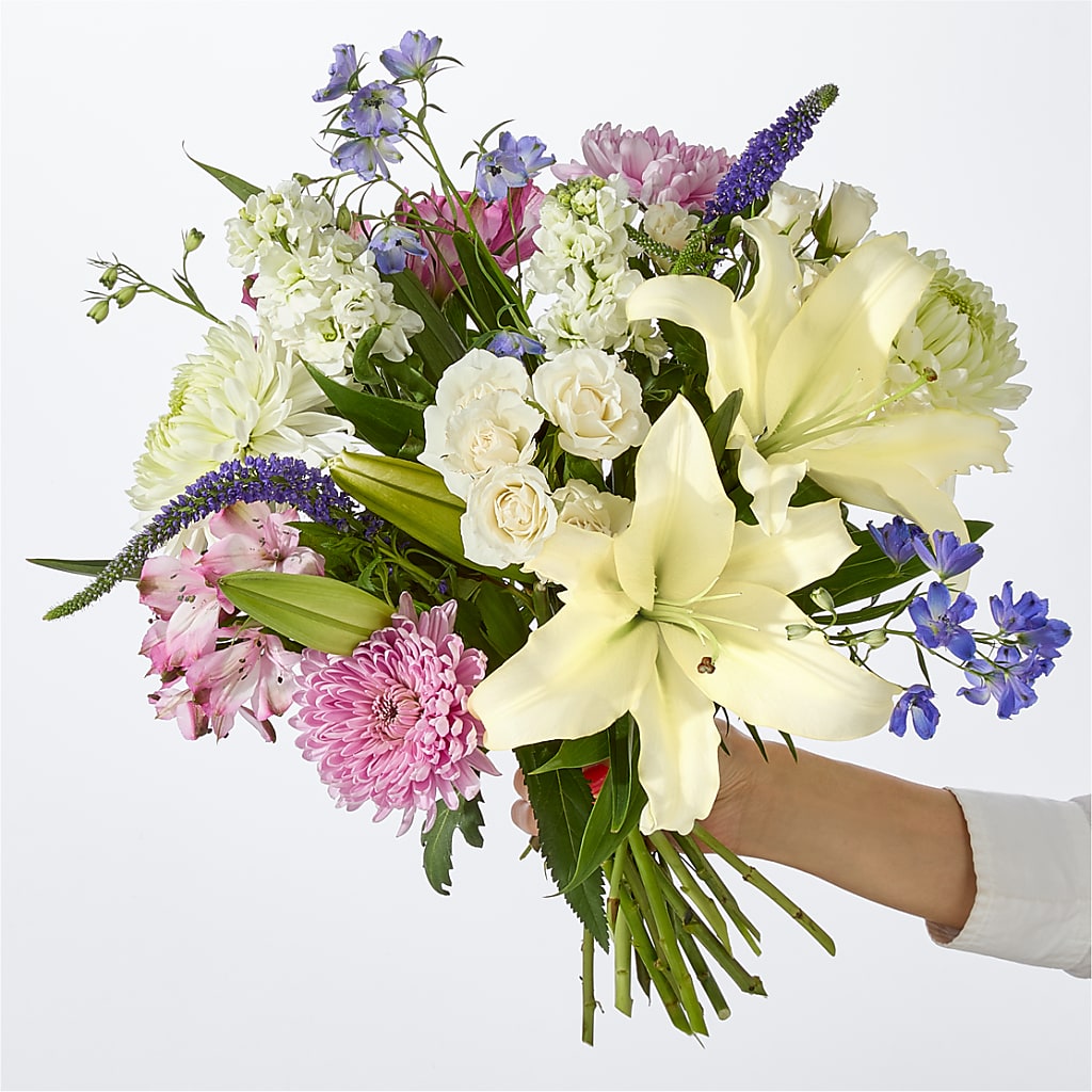 Winter Celebration Bouquet – Vons Pavilions, Pleasanton CA