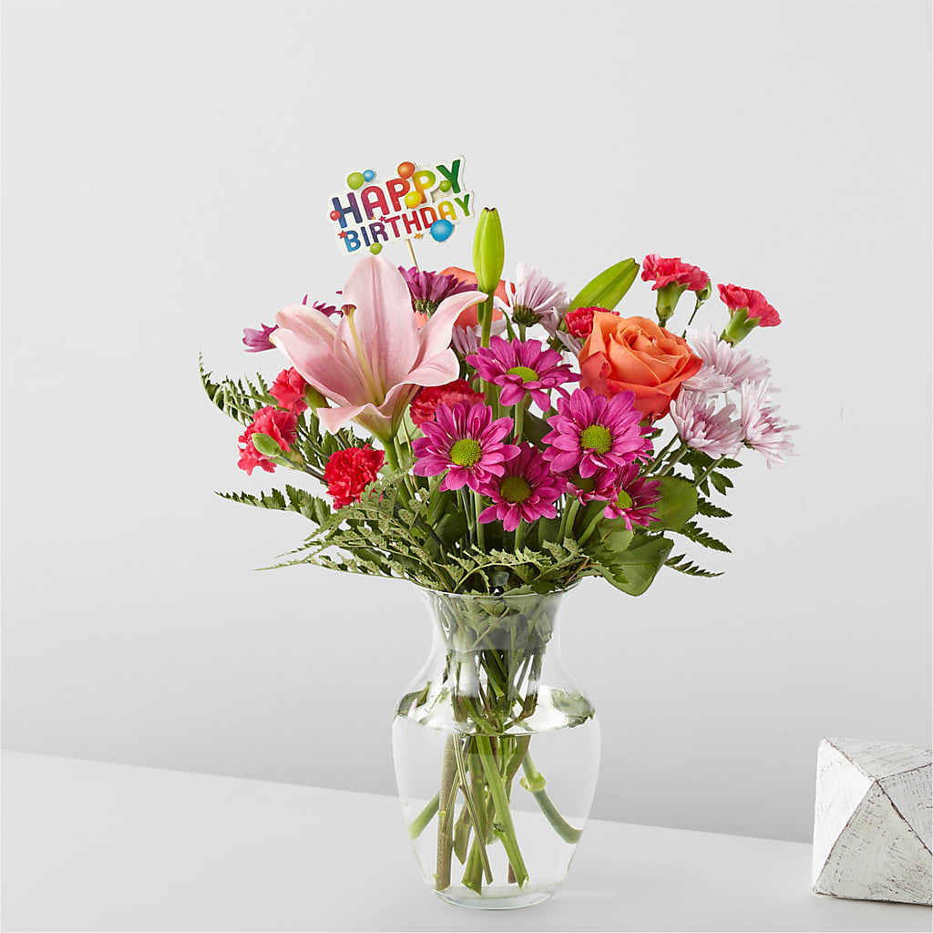 Light of My Life Bouquet & Happy Birthday Topper – Vons Pavilions, Pleasanton CA