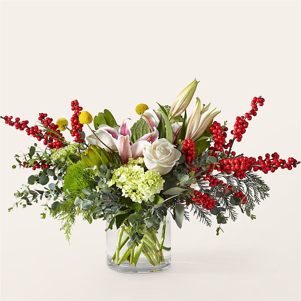 ②いちご、6/2 16と17 Berry & Bright Bouquet – green, red, white flower arrangement